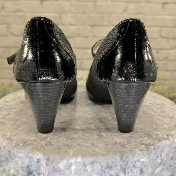 Trend Report Black&Grey Tweed Round Toe Mary Jane Saddle Heels WMS 8M🖤GUC🩶 - Picture 3 of 11